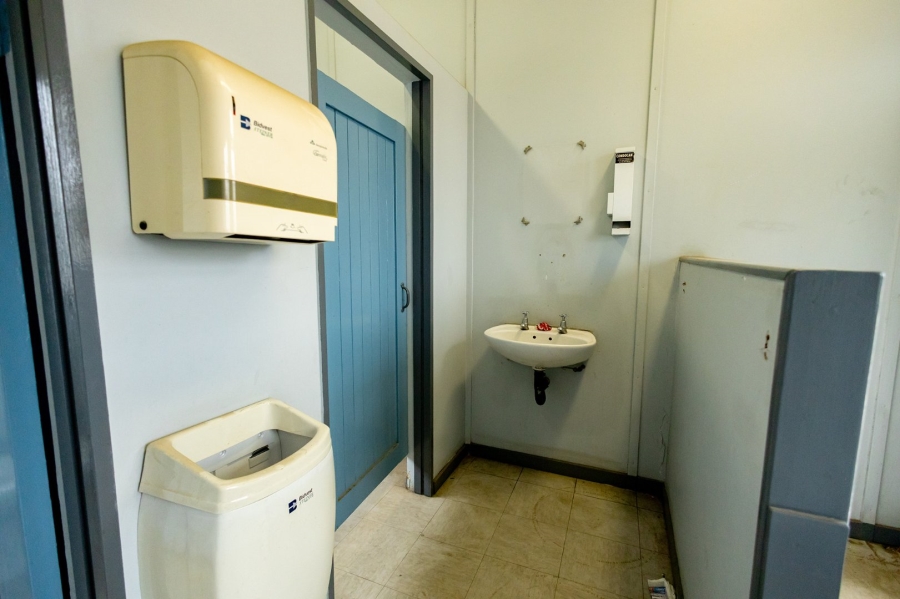 To Let commercial Property for Rent in Queenstown Central Eastern Cape